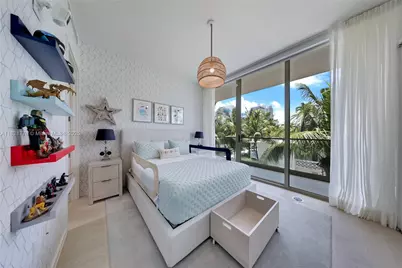 300 Collins Ave #3D, Miami Beach, FL 33139 - Photo 9