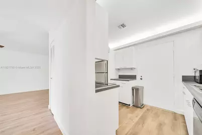 8335 SW 72nd Ave #315D, Miami, FL 33143 - Photo 11