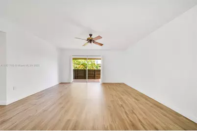 8335 SW 72nd Ave #315D, Miami, FL 33143 - Photo 3