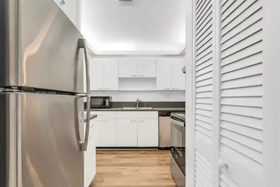 8335 SW 72nd Ave #315D, Miami, FL 33143 - Photo 9