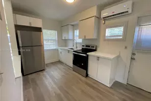 126 NE 19th Ave, Pompano Beach, FL 33060 - Photo 3