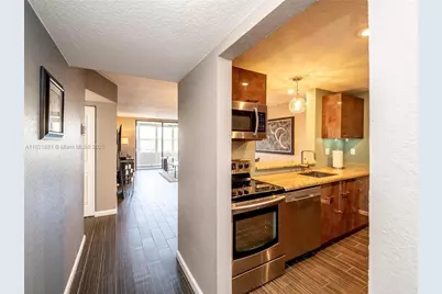 2860 Somerset Dr #210K, Lauderdale Lakes, FL 33311 - Photo 7