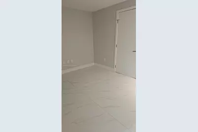 16385 Biscayne Blvd #902, North Miami Beach, FL 33160 - Photo 5