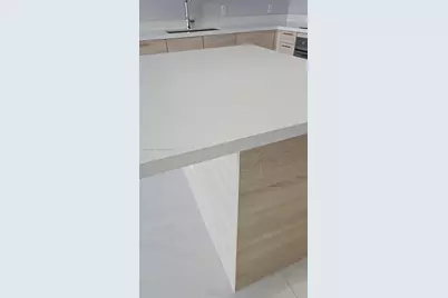 16385 Biscayne Blvd #902, North Miami Beach, FL 33160 - Photo 3