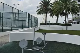 16385 Biscayne Blvd, North Miami Beach, FL 33160 - Photo 37