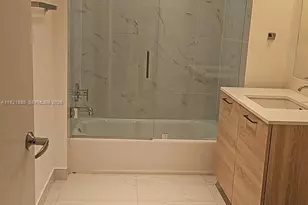 16385 Biscayne Blvd, North Miami Beach, FL 33160 - Photo 13