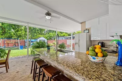 230 W 47th St, Hialeah, FL 33012 - Photo 57