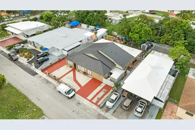 230 W 47th St, Hialeah, FL 33012 - Photo 9