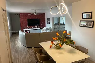 7110 SW 11th St, Pembroke Pines, FL 33023 - Photo 7