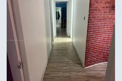 7110 SW 11th St, Pembroke Pines, FL 33023 - Photo 19