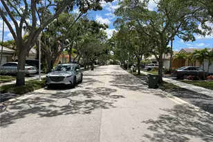 1605 Salerno Cir, Weston, FL 33327 - Photo 23
