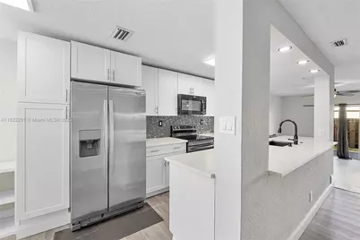 8239 NW 8th St #3, Plantation, FL 33324 - Photo 3