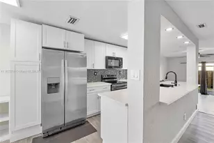 8239 NW 8th St, Plantation, FL 33324 - Photo 3