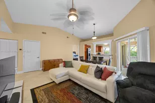 470 SE 21st Ln, Homestead, FL 33033 - Photo 7