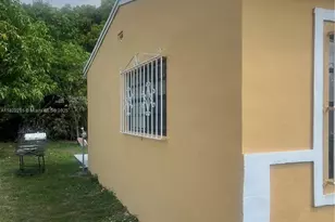 821 NW 183rd Dr, Miami Gardens, FL 33169 - Photo 3