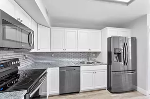 7225 Promenade Dr, Boca Raton, FL 33433 - Photo 5