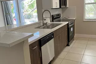 9645 NW 1st Ct, Pembroke Pines, FL 33024 - Photo 13