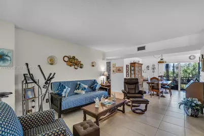 17000 NW 67th Ave #126, Hialeah, FL 33015 - Photo 5