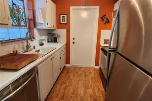 2424 NE 9th St, Fort Lauderdale, FL 33304 - Photo 11