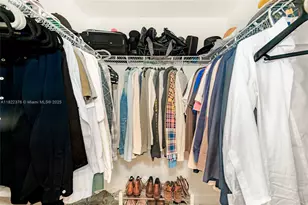 300 S Biscayne Blvd, Miami, FL 33131 - Photo 17