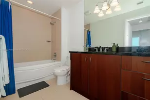 300 S Biscayne Blvd, Miami, FL 33131 - Photo 21