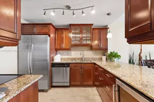 6900 Bay Dr, Miami Beach, FL 33141 - Photo 13