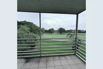 3980 Oaks Clubhouse Dr #302, Pompano Beach, FL 33069 - Photo 15