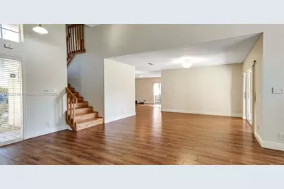 1110 NW 108th Ave, Plantation, FL 33322 - Photo 9