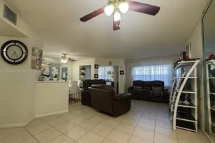12500 SW 5th Ct, Pembroke Pines, FL 33027 - Photo 7