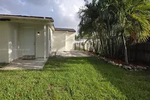 257 E 38th St, Hialeah, FL 33013 - Photo 5