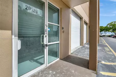 20129 NE 16th Pl #20129, Miami, FL 33179 - Photo 3