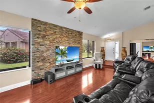 566 Village Lake Dr, Weston, FL 33326 - Photo 5
