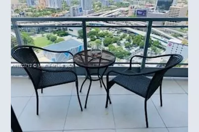 90 SW 3rd St #3010, Miami, FL 33130 - Photo 3