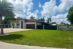 20401 SW 317th St, Homestead, FL 33030 - Photo 3