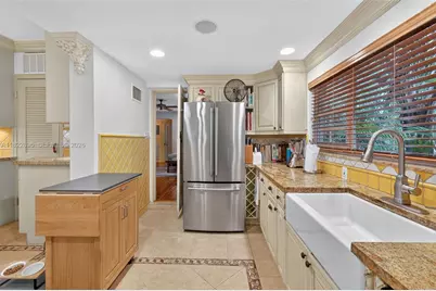 4187 S Le Jeune Rd, Miami, FL 33133 - Photo 15