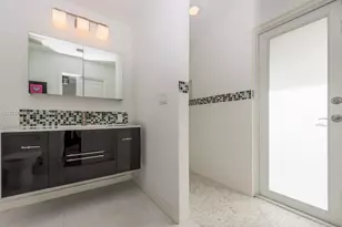 900 Diplomat Pkwy, Hollywood, FL 33019 - Photo 27