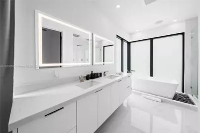 550 NW 42nd St, Miami, FL 33127 - Photo 31