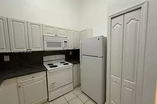 1661 SE 29th Ct, Homestead, FL 33035 - Photo 5