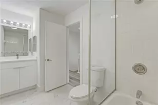 2054 NE 167th St, North Miami Beach, FL 33162 - Photo 7