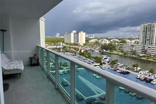 100 Bayview Dr, Sunny Isles Beach, FL 33160 - Photo 25