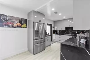 6474 Palm Ave, Hialeah, FL 33012 - Photo 35