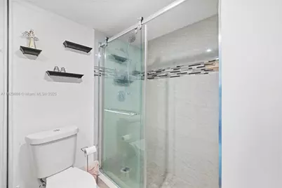 3731 N Country Club Dr #2023, Aventura, FL 33180 - Photo 21