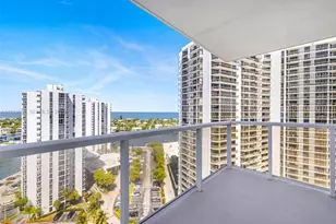 3731 N Country Club Dr, Aventura, FL 33180 - Photo 23