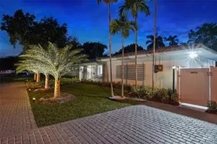 11530 NE 7th Ave, Biscayne Park, FL 33161 - Photo 31