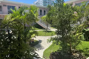 7921 East Dr, North Bay Village, FL 33141 - Photo 5