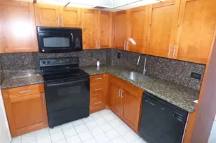 5005 Collins Ave, Miami Beach, FL 33140 - Photo 9