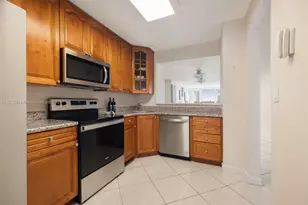 3375 N Country Club Dr, Aventura, FL 33180 - Photo 7