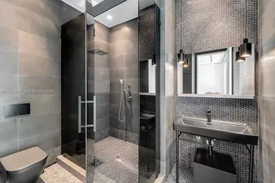 11 La Gorce Cir, Miami Beach, FL 33141 - Photo 23