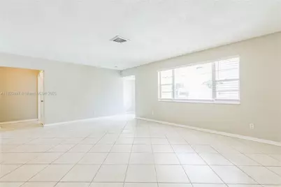 156 SW 126th Ave, Plantation, FL 33325 - Photo 17