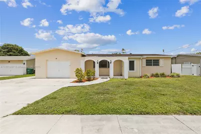 156 SW 126th Ave, Plantation, FL 33325 - Photo 1